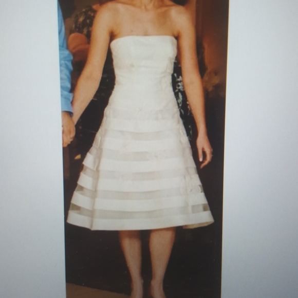 Galina Ivory Wedding Dress, Sz 6 - Picture 9 of 9